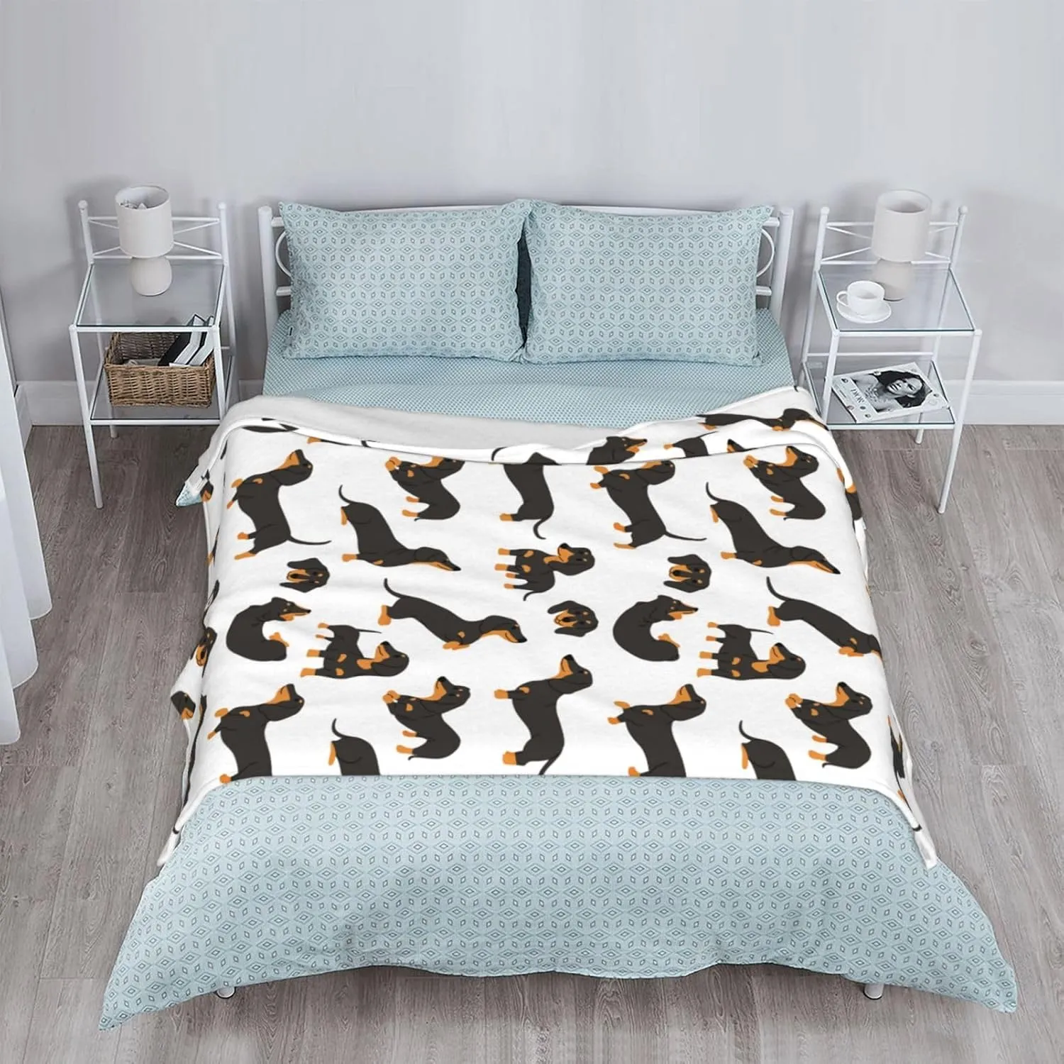 Dachshund Blanket Super Soft Fleece Throw Blanket Warm and Cozy Lightweight Bed Blanket for Couch, Sofa, Camping, and Travel All Season Blankets Gifts 50"x40"