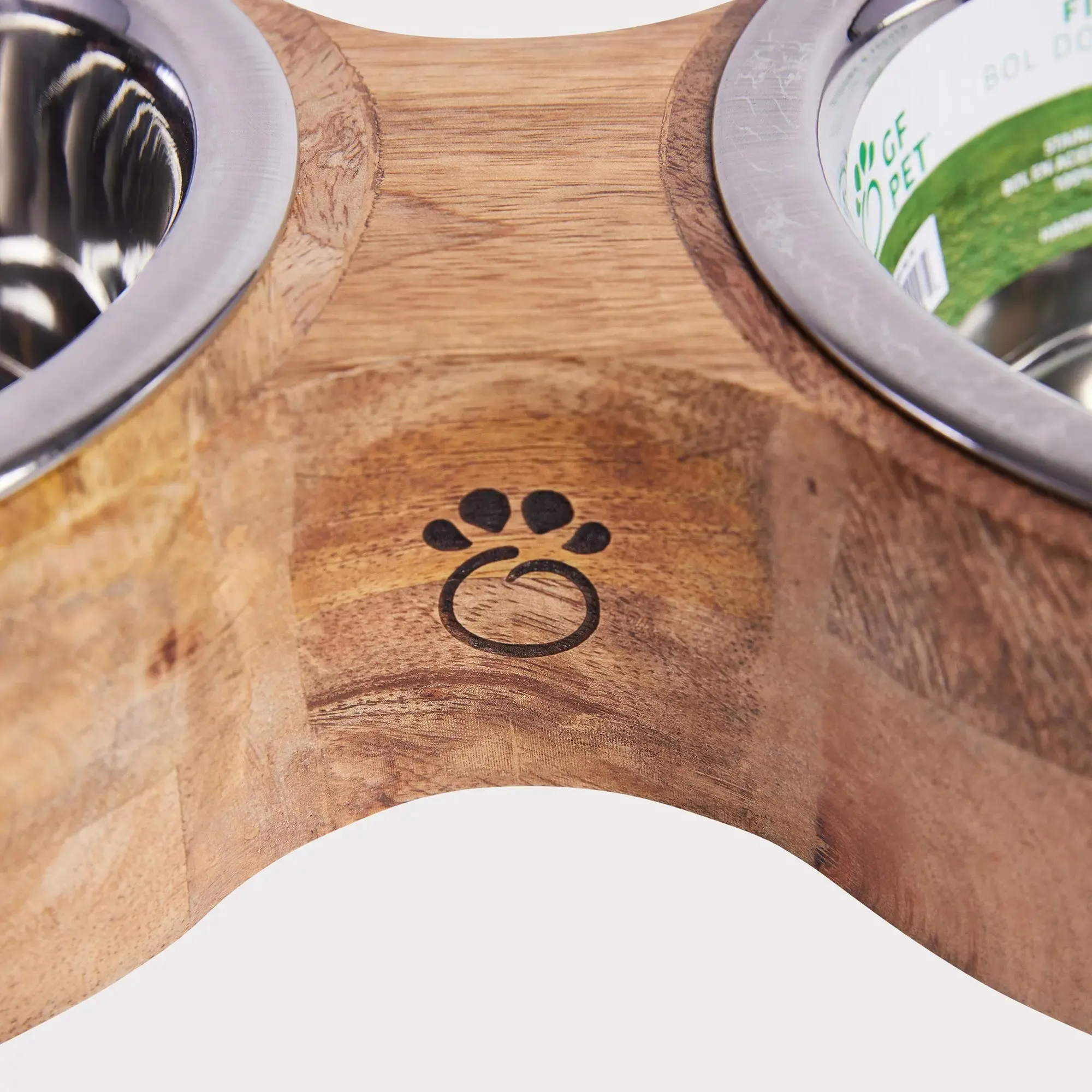 Figure-8 Pet Feeder
