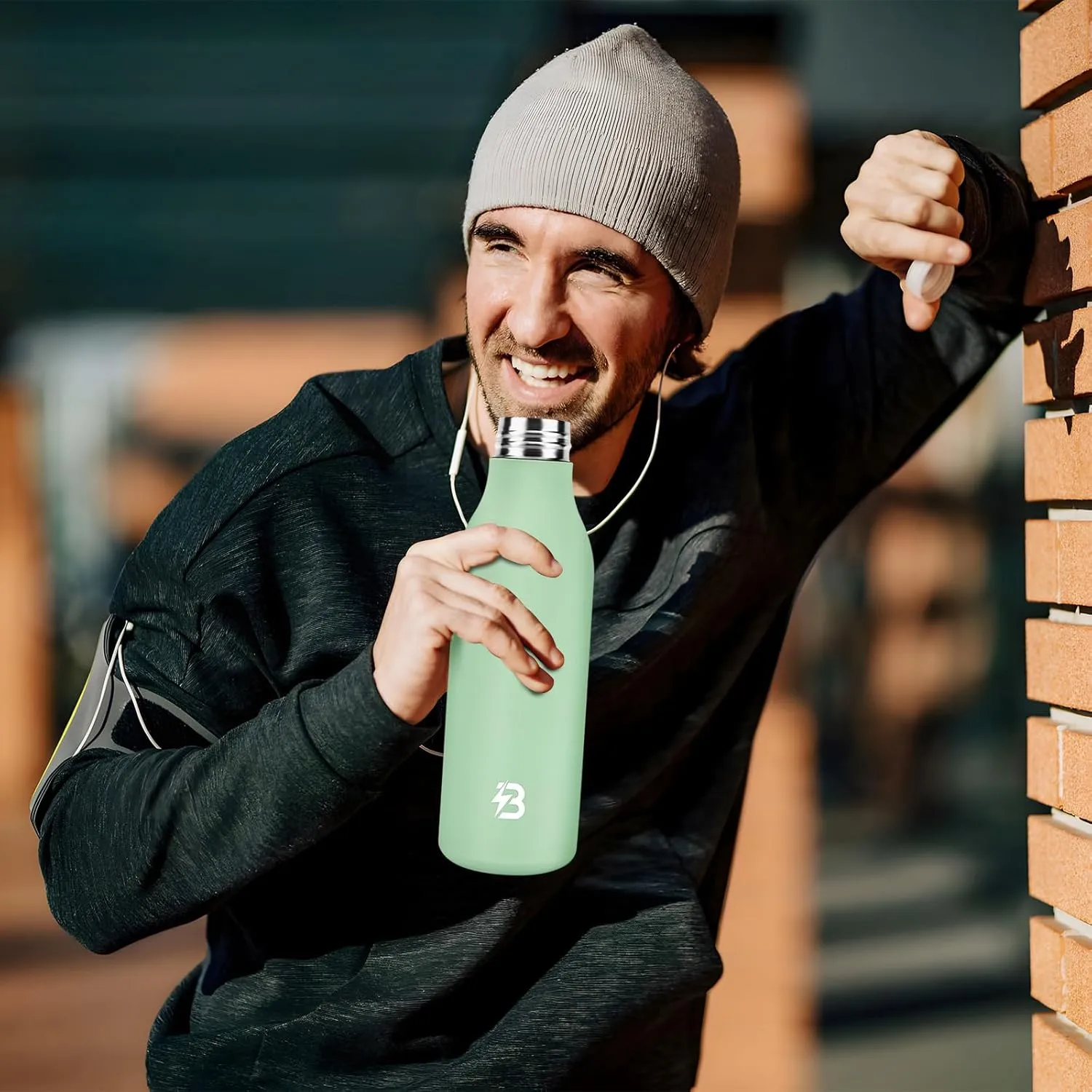 Insulated Metal Water Bottle, 18 oz Stainless Steel Leak-Proof Gym Water Bottle with Lid for Men Women (Green)