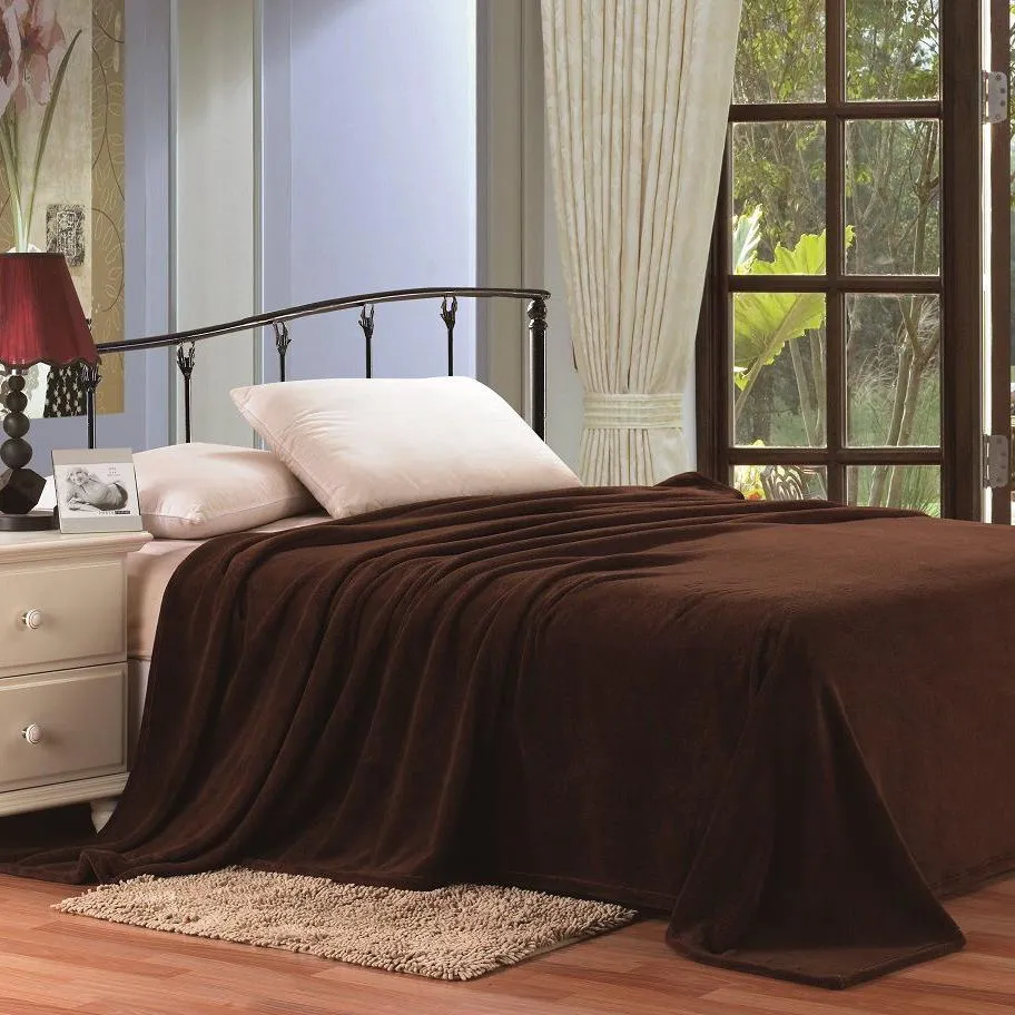 Lightweight and Soft Solid Blankets