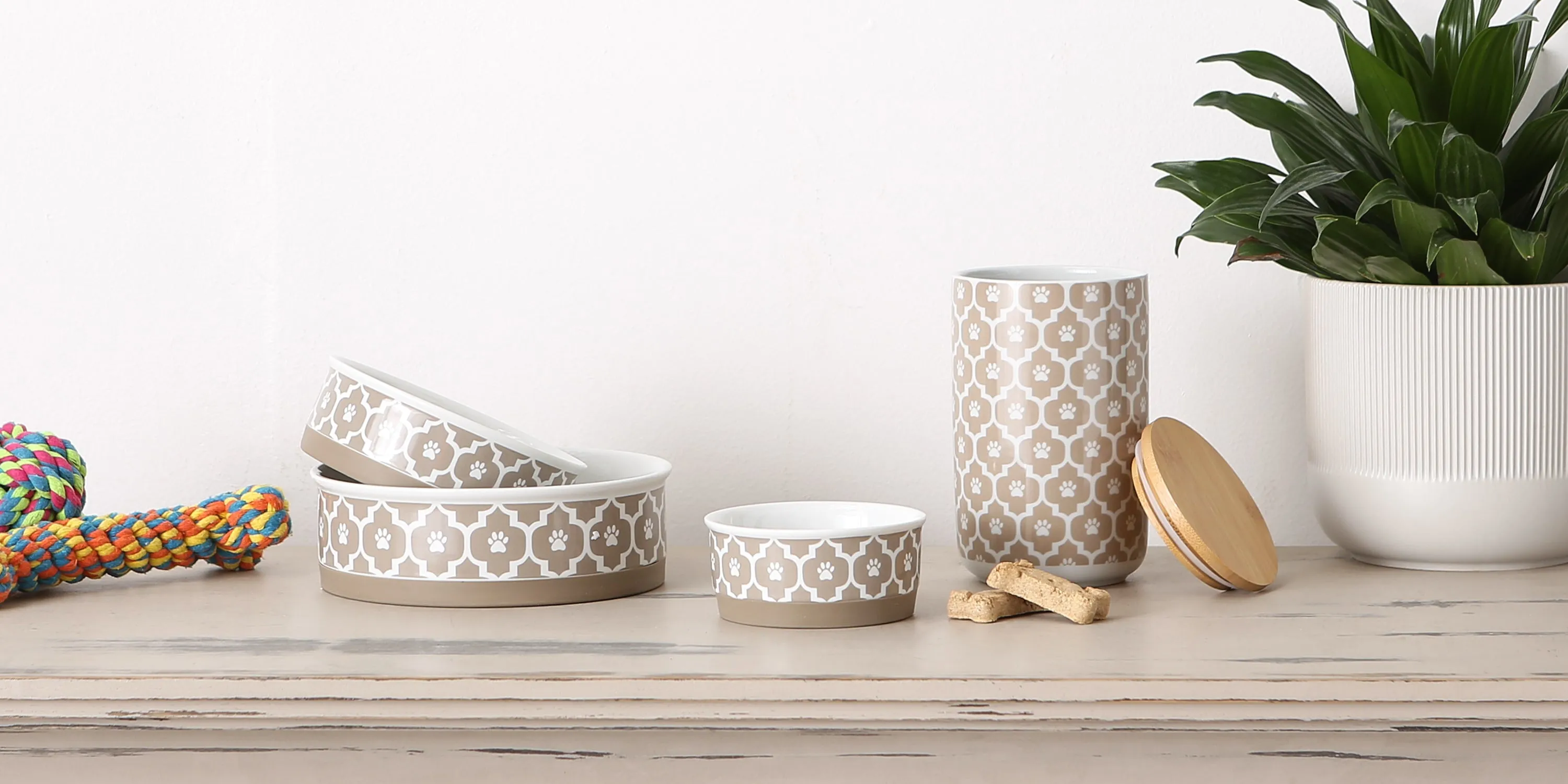Stone Lattice Paw Print Pet Bowl Set of 2, Large 3.75 C. Capacity